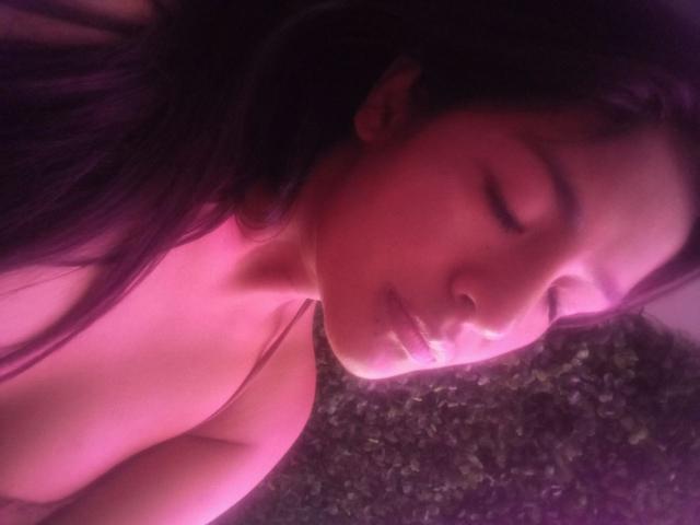 ArianithaXox - פורנו בשידור חי ומצלמת סקס - 24818869