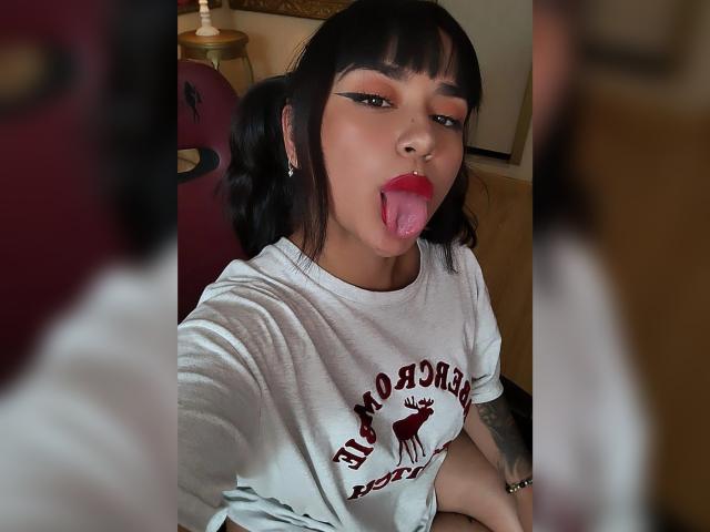 KarinaBlake - Élő pornó és szexkamera - 24820477