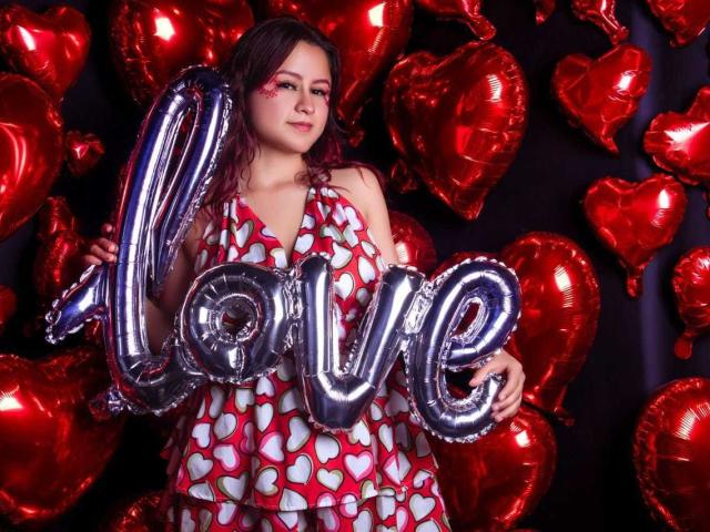 LiaJonnesX - Live sex cam - 24823933