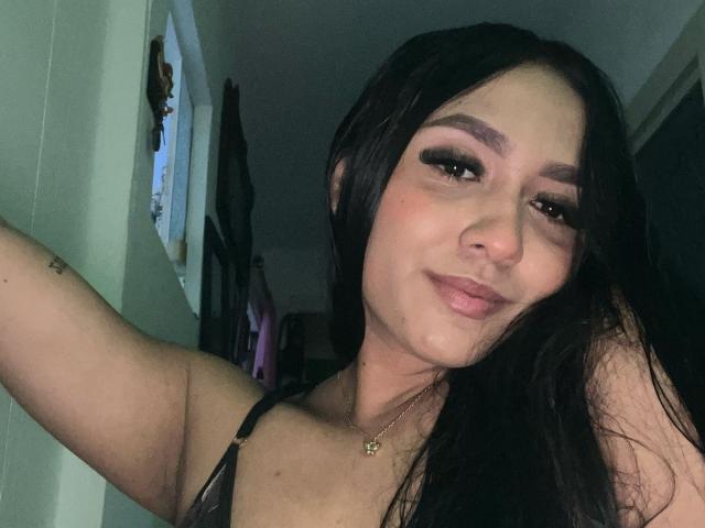 SofiaJames - פורנו בשידור חי ומצלמת סקס - 24824525