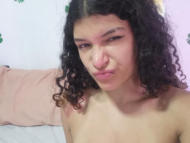 WendyBeckettX - Live porn &amp; sex cam - 24826477