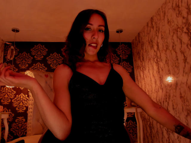 MoollyEvanns - Live Sex Cam - 24826897