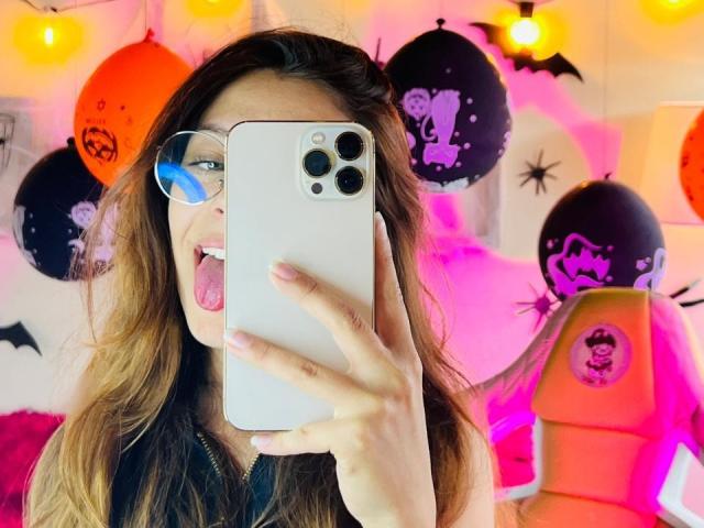 MillyKenner - Live sex cam - 24839865