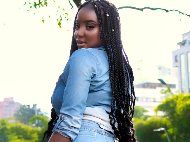 GiannaLewis - Sexe cam en vivo - 24844389