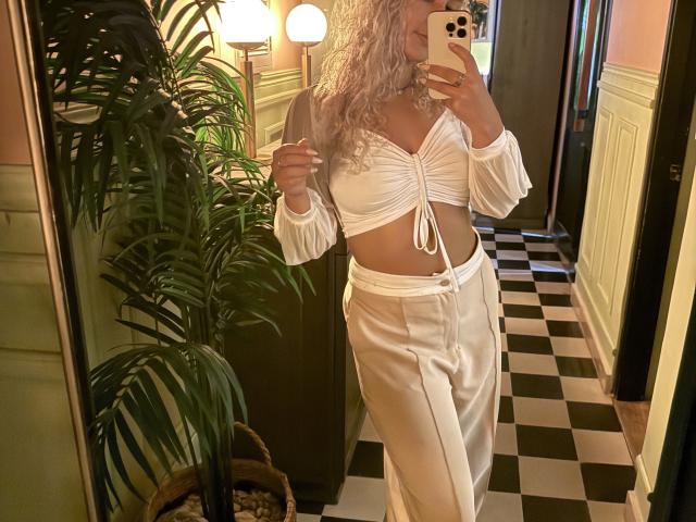 FloraSaenz - Live porn &amp; sex cam - 24844693