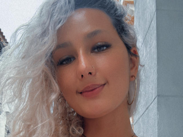 FloraSaenz - Live porn &amp; sex cam - 24844701