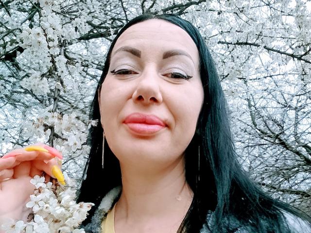 MirandaHott69 - Live sex cam - 24847177