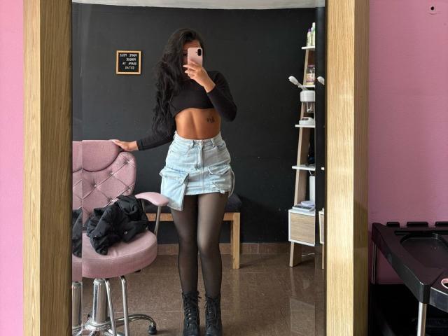 AlessiaFerry - Live porn &amp; sex cam - 24848669