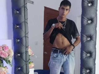 ZenonMiler - Live sex cam - 24853873