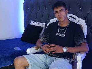 ZenonMiler - Live porn &amp; sex cam - 24853885