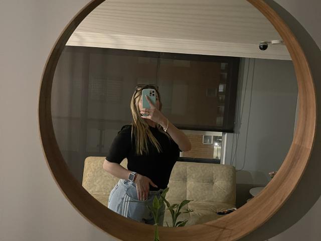 JennyLawry - Live sex cam - 24859385