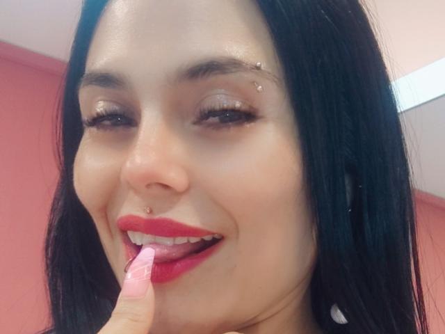 CharlotteCrofort - Live porn &amp; sex cam - 24862349