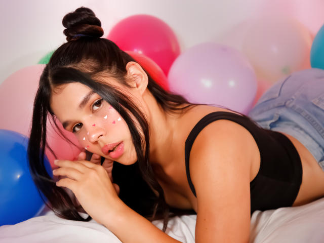 CarolineWill - Live porn &amp; sex cam - 24863097