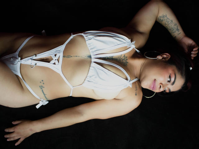 MiahbelleE - Live sex cam - 24866497