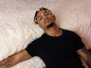 TaylorKevin - Sexe cam en vivo - 24874593