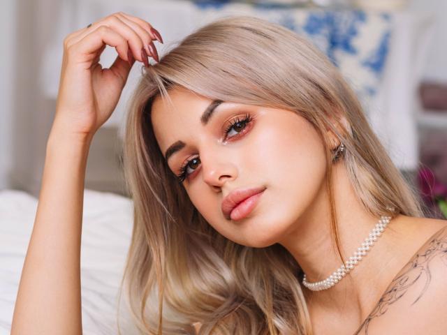 LaraMoss - Live sex cam - 24874769
