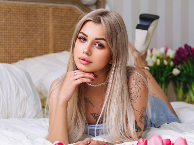 LaraMoss - Live sex cam - 24874949