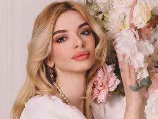 AdeleClifford - Live porn &amp; sex cam - 24876525