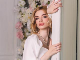 AdeleClifford - Live porn &amp; sex cam - 24876541