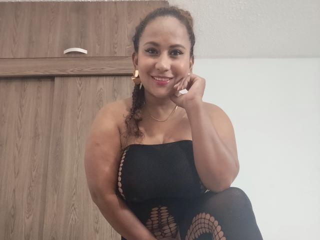 YiyaHot69 - Porno na żywo i seks kamera - 24879517