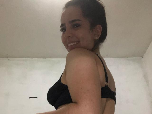 AlanaReyes - Live porn &amp; sex cam - 24882349