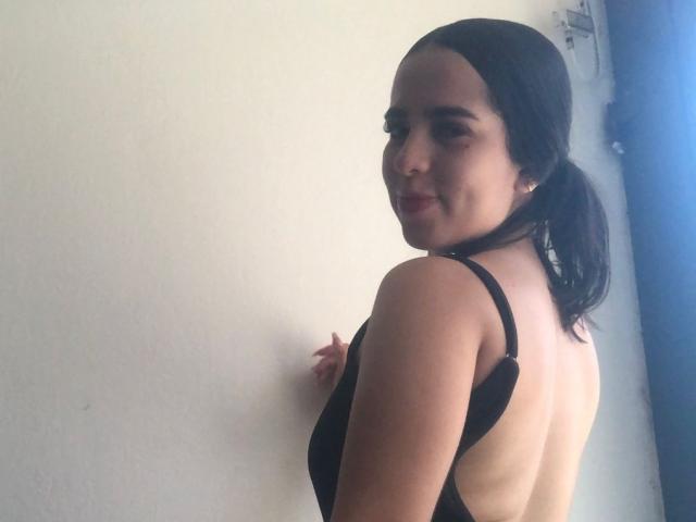 AlanaReyes - Live porn &amp; sex cam - 24882369