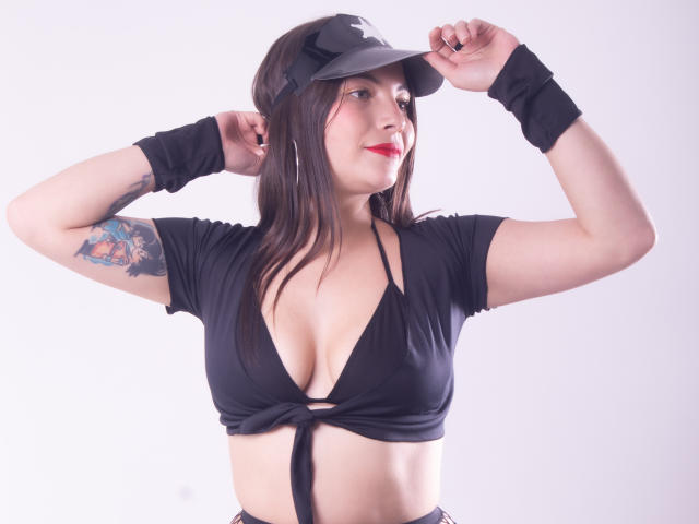 EmelyAvery69 - Live porn &amp; sex cam - 24884837