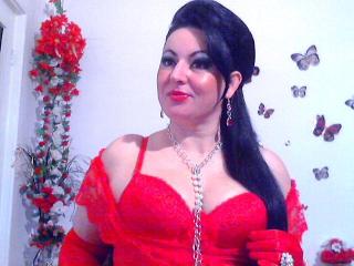 DeliciousMature - Live hot with this Hooters MILF 