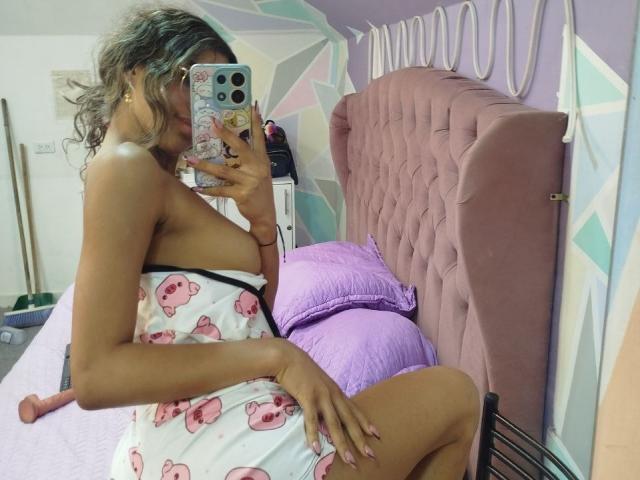 BritneyCollins - Live porn &amp; sex cam - 24889917