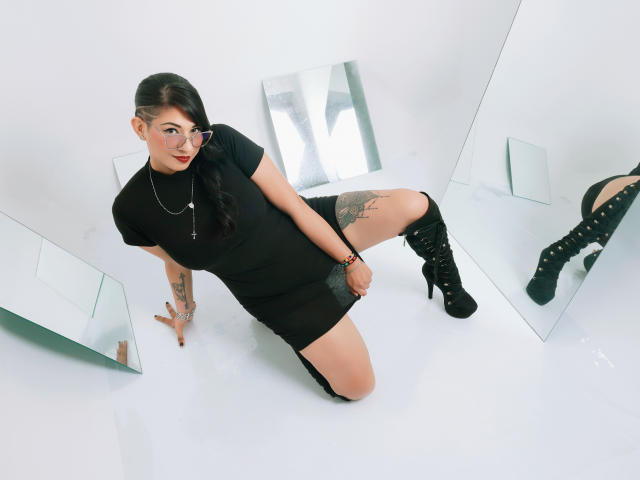 IvanaVelvet - Live sex cam - 24896601