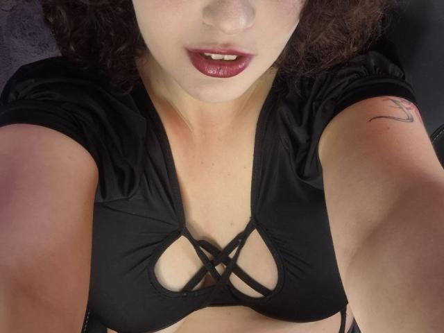 CurlyVixen - Live porn &amp; sex cam - 24898093