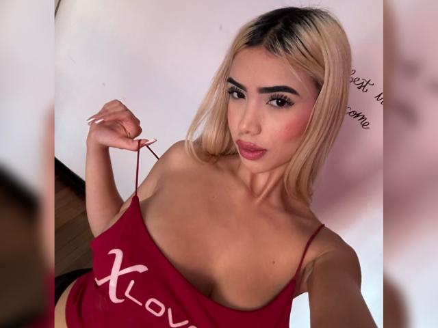ChristieGarci - Live porn &amp; sex cam - 24902921