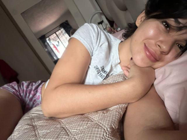 ScarlletZhen - Live porn &amp; sex cam - 24914741