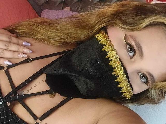 SalmaAzaman - сексуальная веб-камера в реальном времени - 24919313