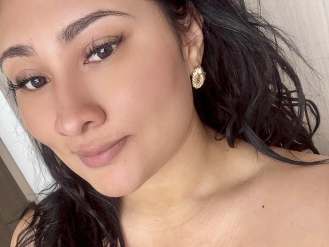 ShiaraRussi - Live porn &amp; sex cam - 24920089