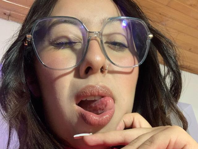 ScarlettParchMusa - Live porn &amp; sex cam - 24920765