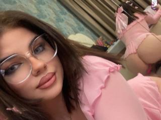 CassieJenner - Live porn &amp; sex cam - 24921237