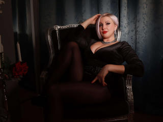 NicoleDomme - Live porn &amp; sex cam - 24923665