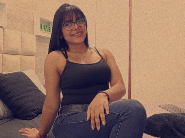 EmilyRobeerts - Sexe cam en vivo - 24923753