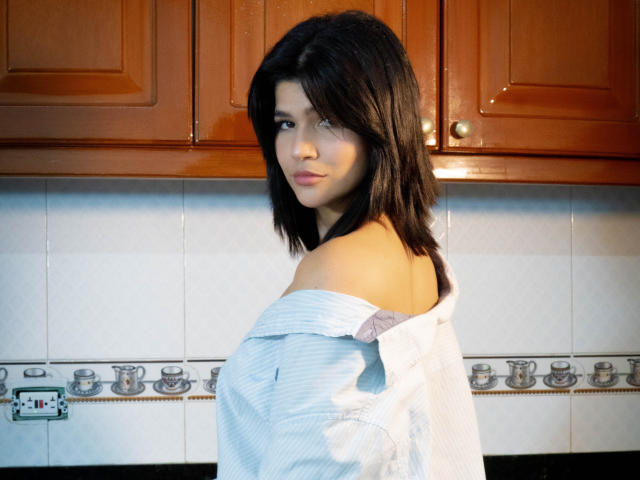 ScarlletZhen - Live porn &amp; sex cam - 24926141