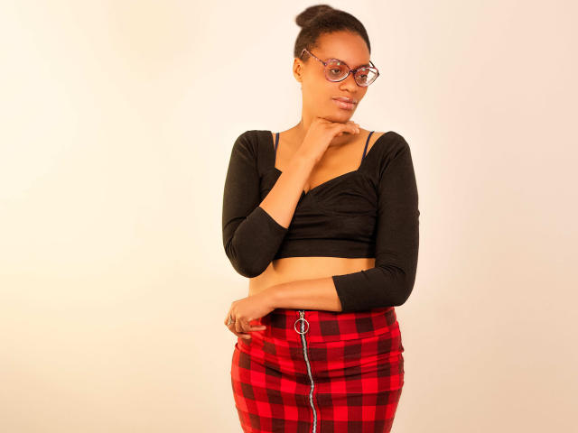 MatildaLujan - Live Sex Cam - 24930513