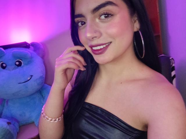 EmaRosee - Live porn &amp; sex cam - 24932433