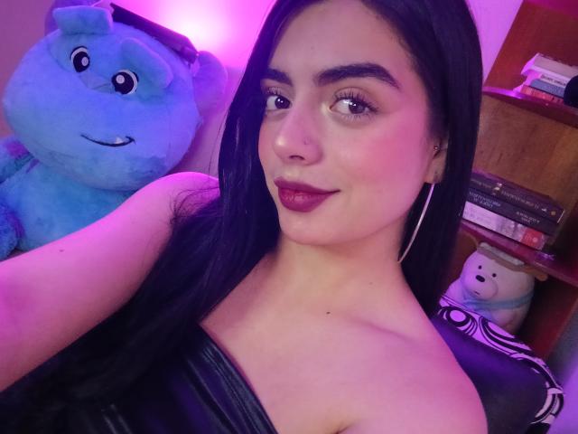 EmaRosee - Live porn &amp; sex cam - 24932437