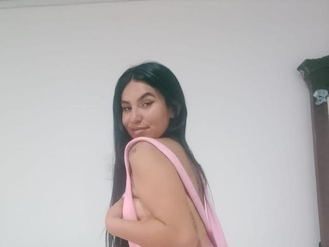 CharlotteRuss - Live porn &amp; sex cam - 24941669