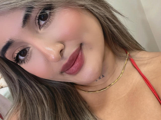 MaeCollins - Live porn &amp; sex cam - 24945181