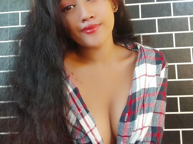 ChloeWu - Live porn &amp; sex cam - 24949229