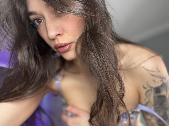 MoniFoxy - Live porn &amp; sex cam - 24952941