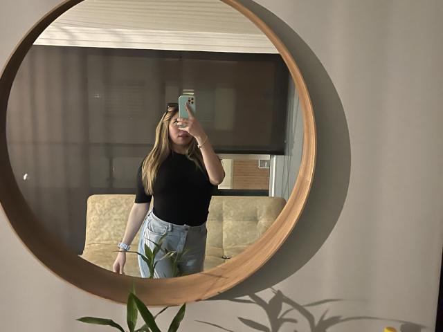 JennyLawry - Porno na żywo i seks kamera - 24957029