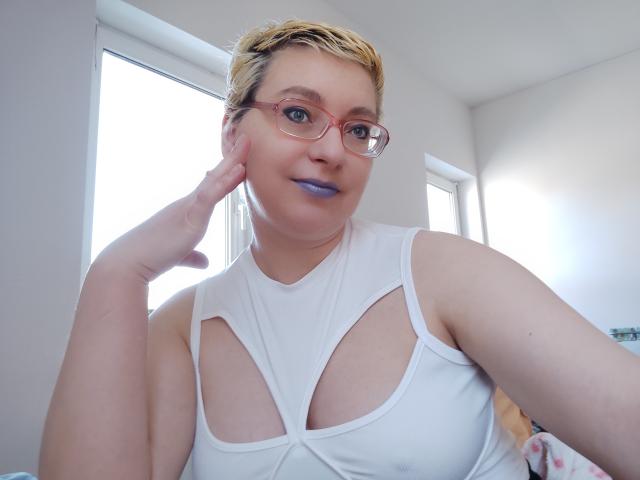 DiamondLeona - Live porn &amp; sex cam - 24963921