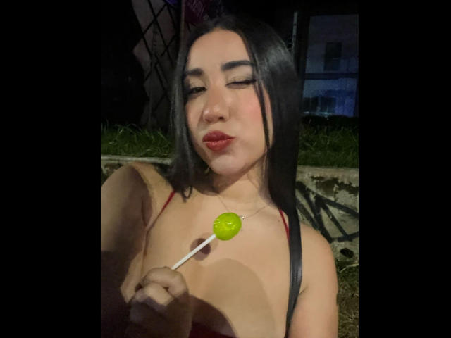 LuciaThompson - Live porn &amp; sex cam - 24974785